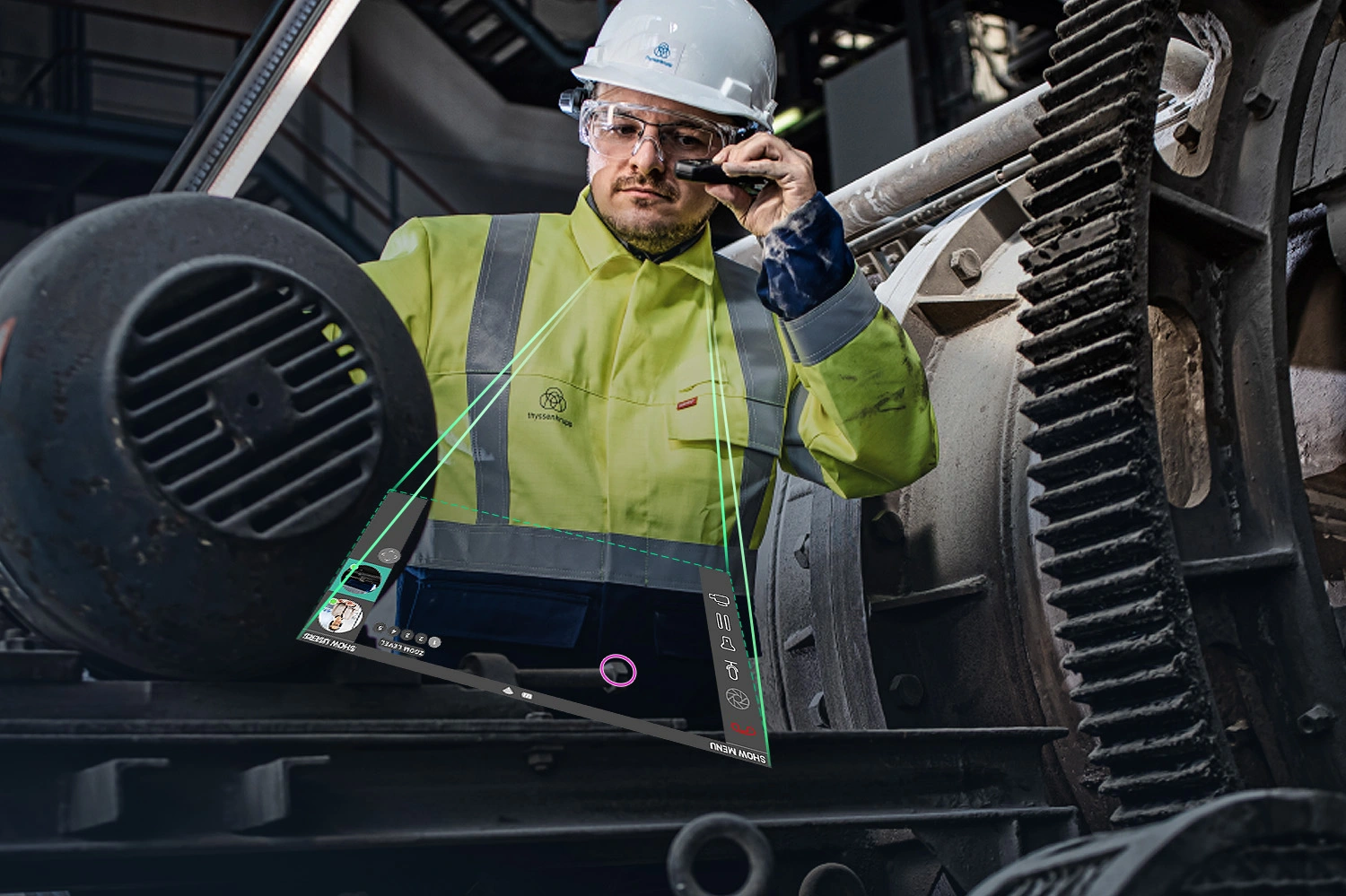 Technician with smart glasses and visual support